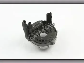 - Audi Q7 - Interior Parts Genuine Part With Delivery For Sale in Qatar