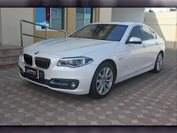 BMW 5-Series 528i White 2014 For Sale in Qatar