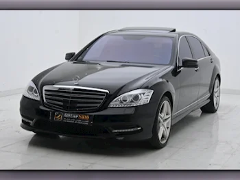 Mercedes-Benz S-Class 500 Black 2007 For Sale in Qatar