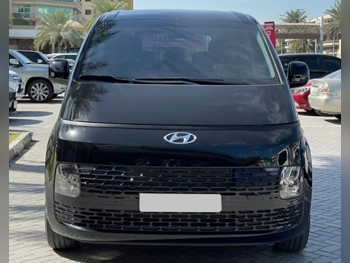 Hyundai Staria Black VAN For Rent in Qatar